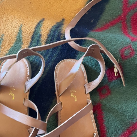 Sandals - Picture 2 of 3